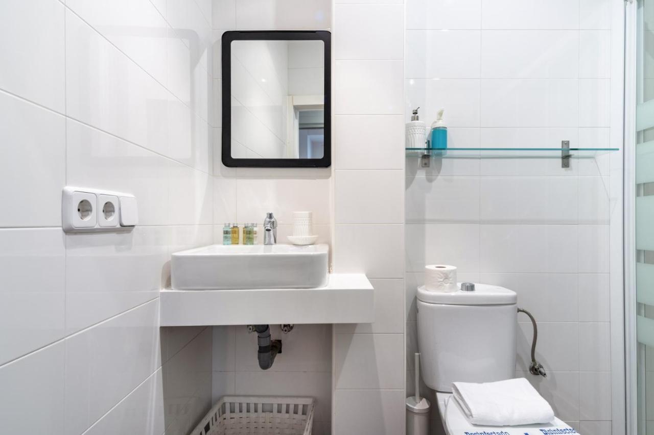 2 Bedrooms 2 Bathrooms Furnished - Malasana - Bright Stylish - Mintystay Madrid Extérieur photo