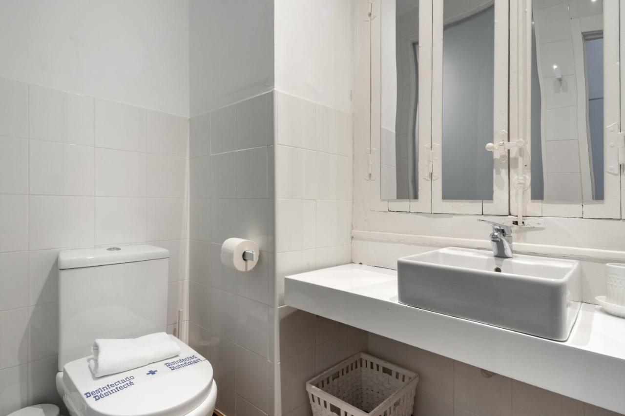 2 Bedrooms 2 Bathrooms Furnished - Malasana - Bright Stylish - Mintystay Madrid Extérieur photo