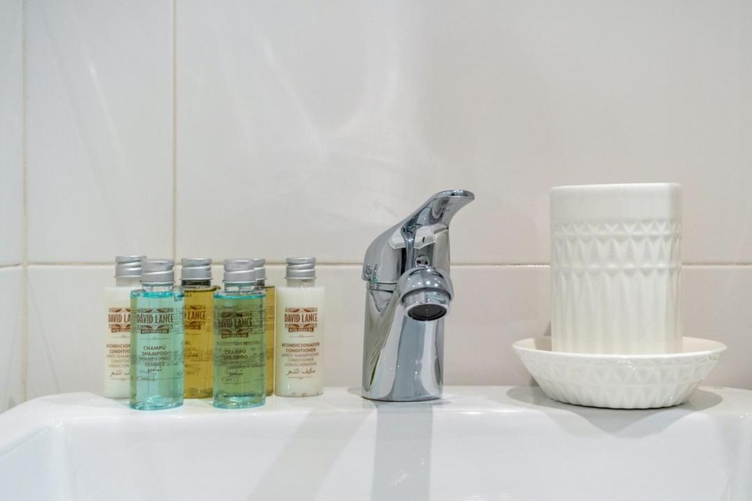 2 Bedrooms 2 Bathrooms Furnished - Malasana - Bright Stylish - Mintystay Madrid Extérieur photo