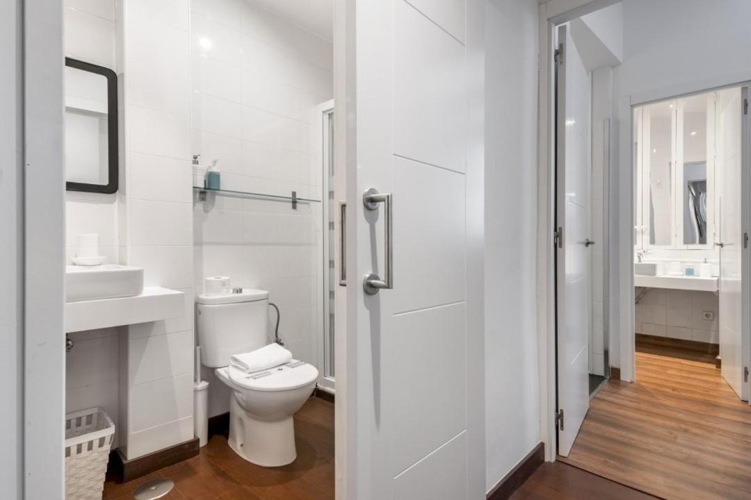 2 Bedrooms 2 Bathrooms Furnished - Malasana - Bright Stylish - Mintystay Madrid Extérieur photo